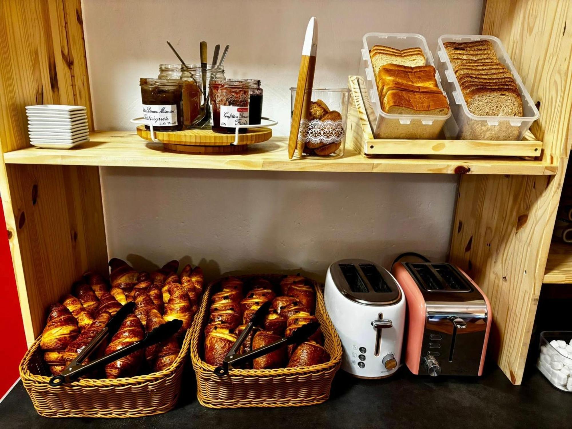 莱思普赛德酒店 Lavilledieu  外观 照片
